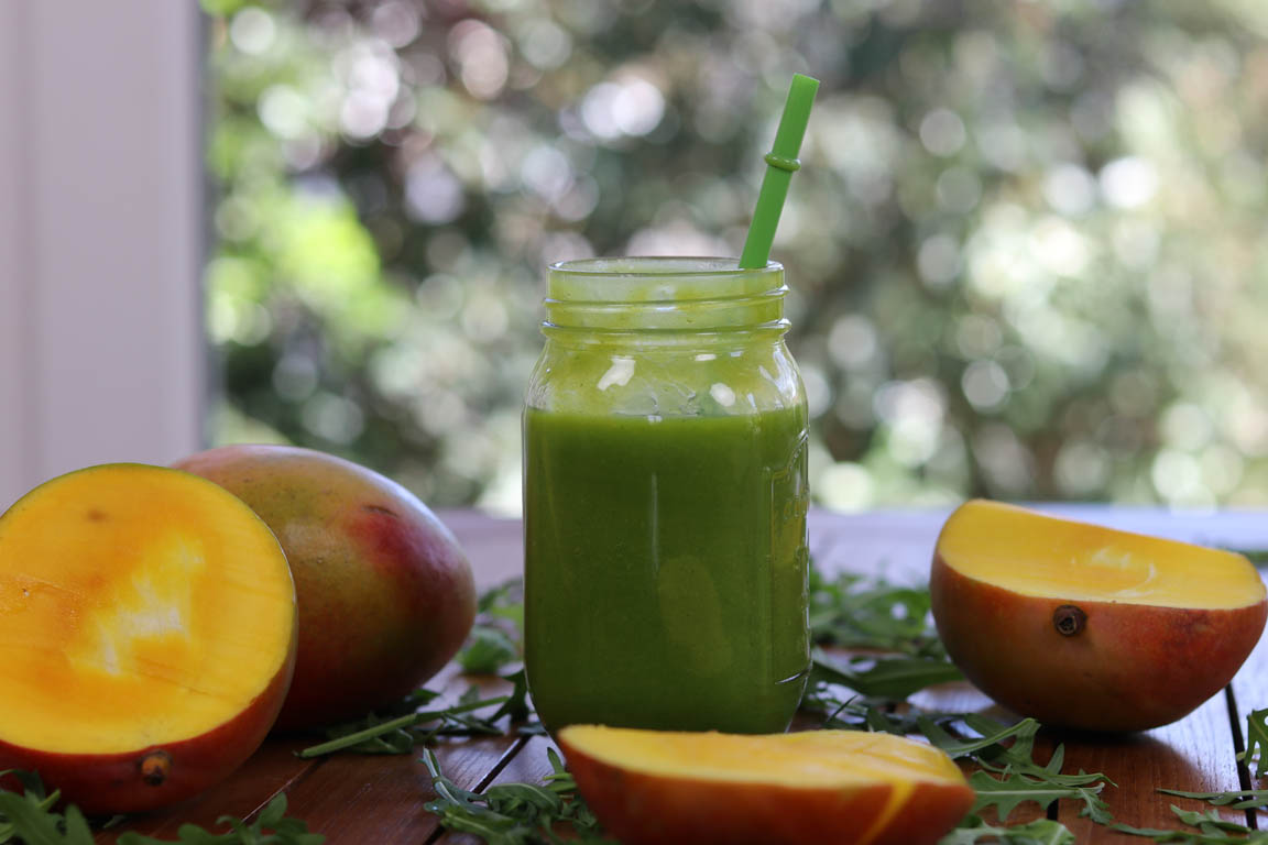 032B-Smoothie-verde-para-la-salud-ocular_Simple-Blending