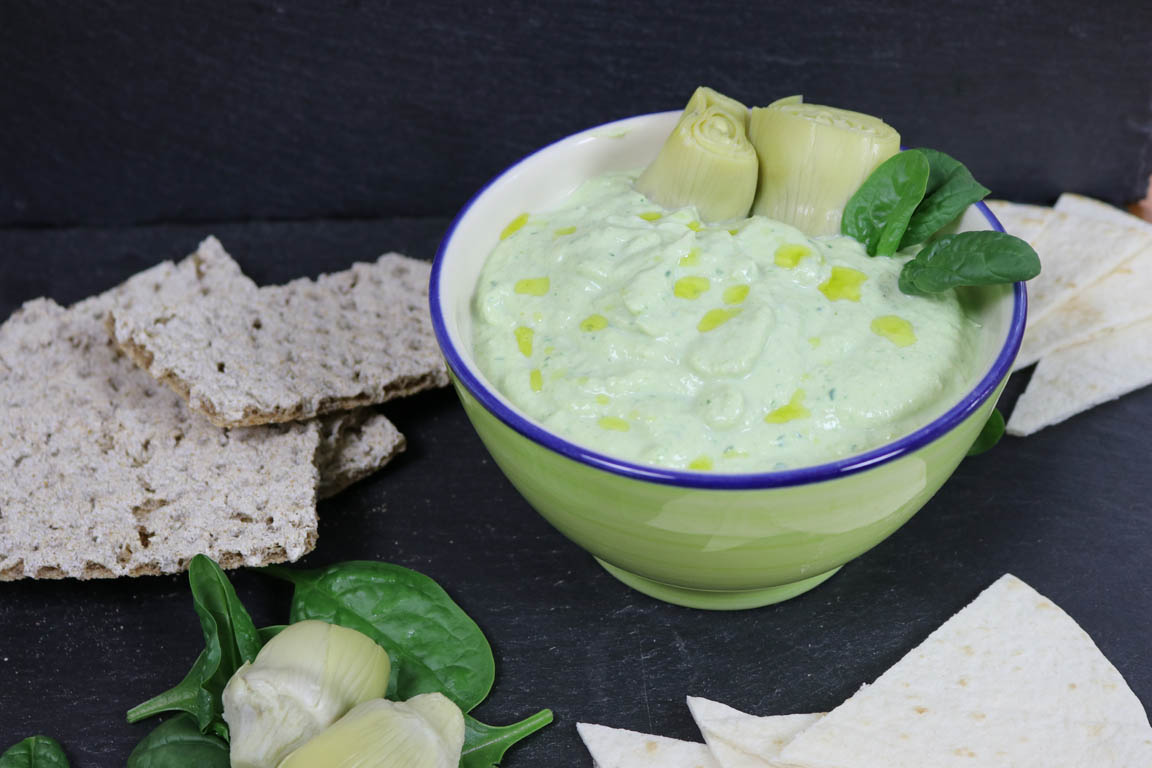 102A-Dip-de-espinacas-y-alcachofas-frio-y-bajo-en-calorias_Simple-Blending
