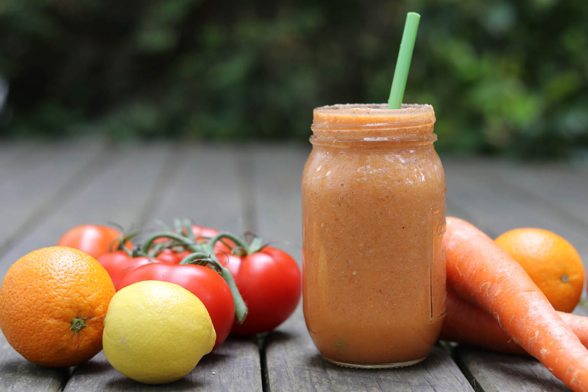106A-Smoothie-de-zanahoria-proteico-y-bajo-en-calorias_Simple-Blending