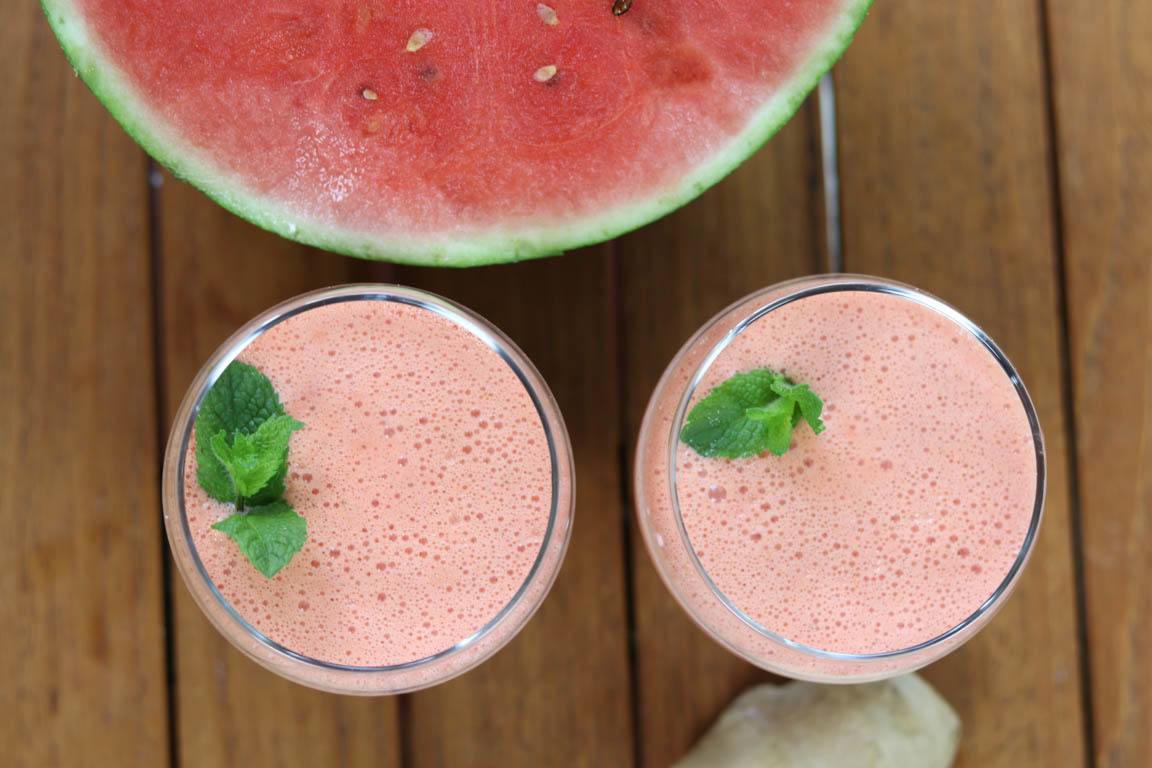 127A-Sopa-fria-de-sandia-y-yogur_Simple-Blending