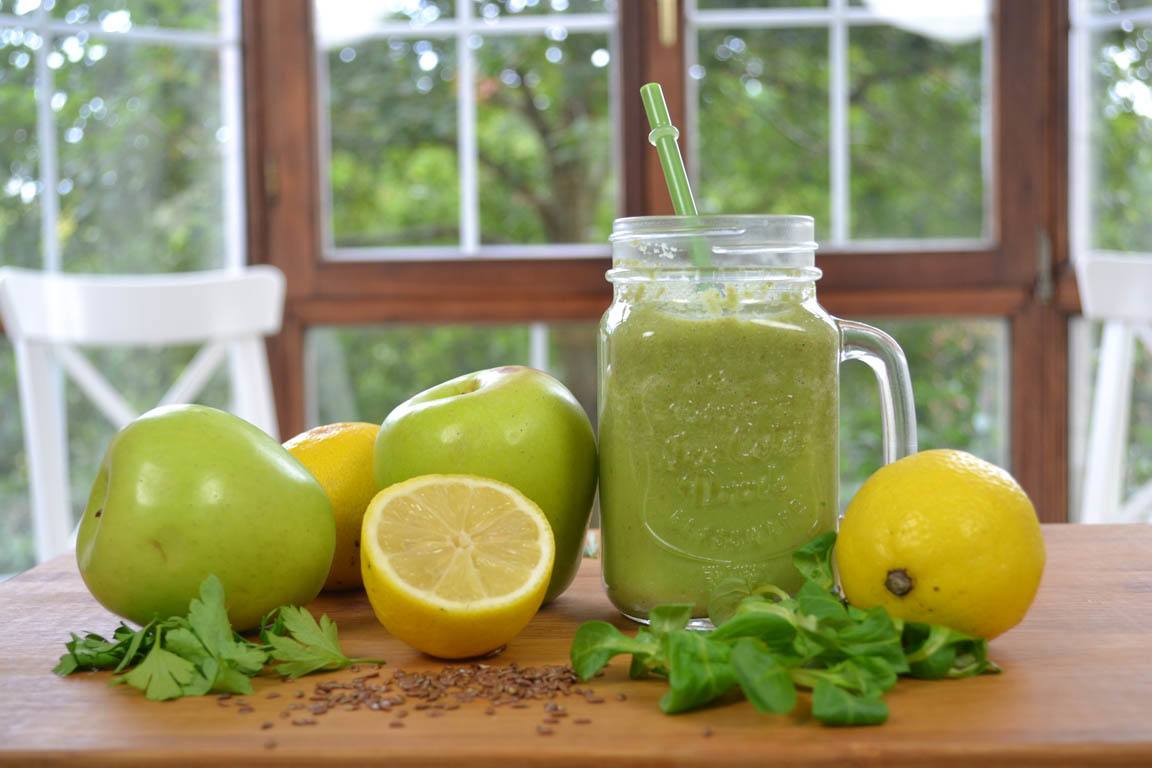 141B-Smoothie-depurativo-para-limpiar-el-colon_Simple-Blending