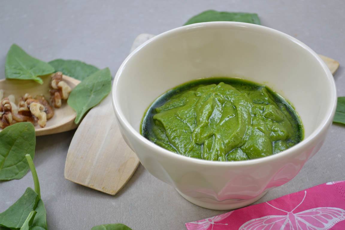 142B-Pesto-facil-de-espinacas_Simple-Blending