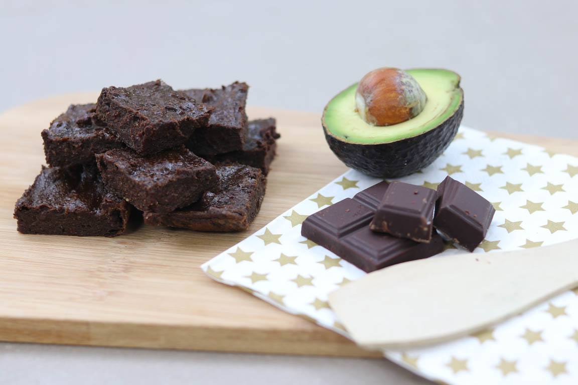 164B-Brownie-de-chocolate-sin-lactosa-y-sin-gluten_Simple-Blending