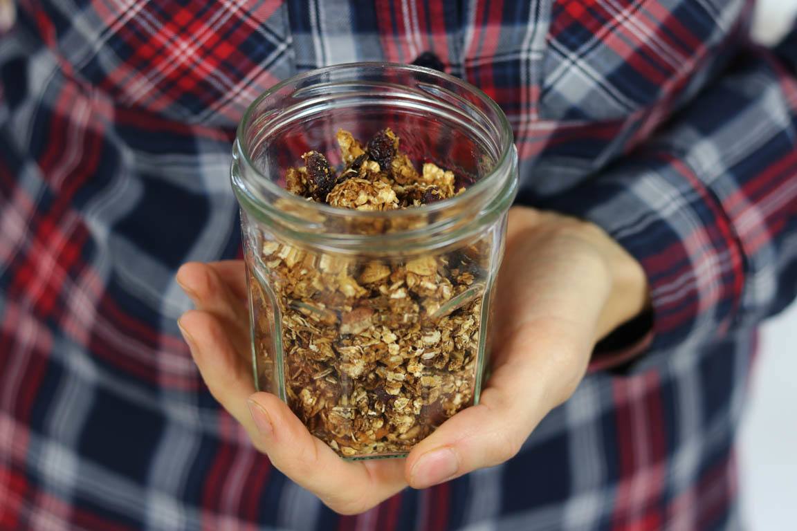 232B-Granola-de-frutos-secos-y-grosellas_Simple-Blending