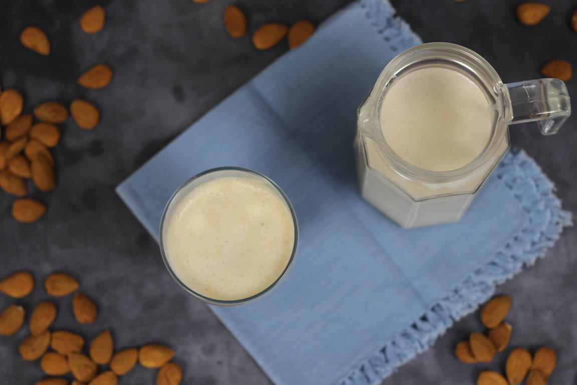 0509A Leche de almendras y sesamo_Simple Blending