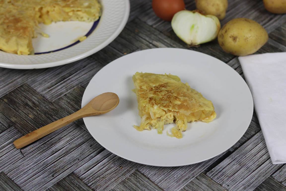 531B-Tortilla-rapida-de-patata-y-cebolla_Simple-Blending