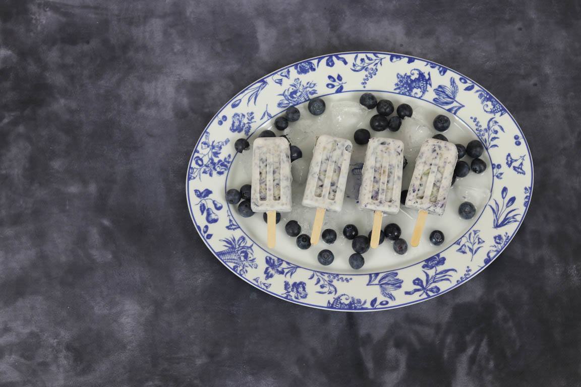 0605A-Helado-de-arandanos-con-queso-fresco_Simple-Blending