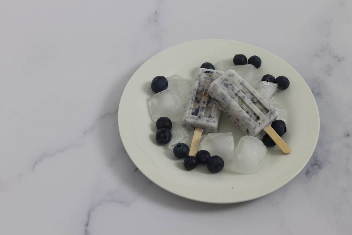 0605B-Helado-de-arandanos-con-queso-fresco_Simple-Blending