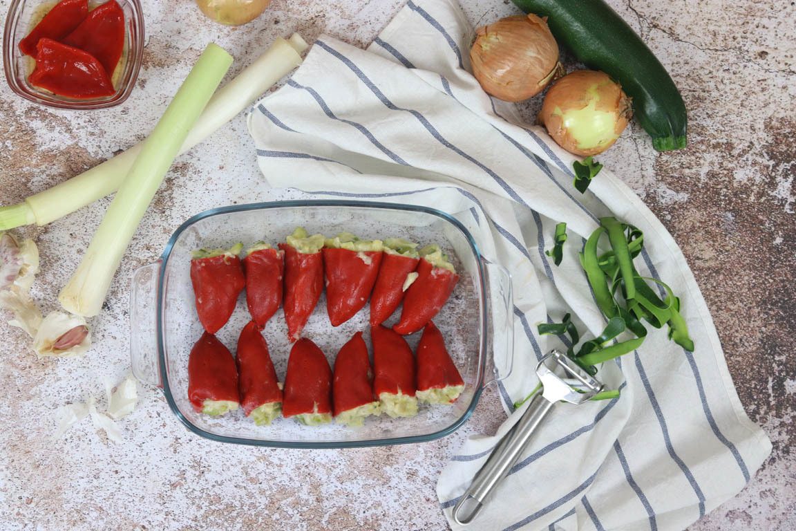 0863A-Pimientos-del-piquillo-rellenos-de-calabacin_Simple-Blending