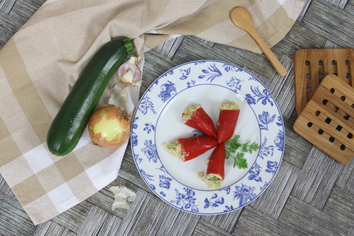 0863B-Pimientos-del-piquillo-rellenos-de-calabacin_Simple-Blending