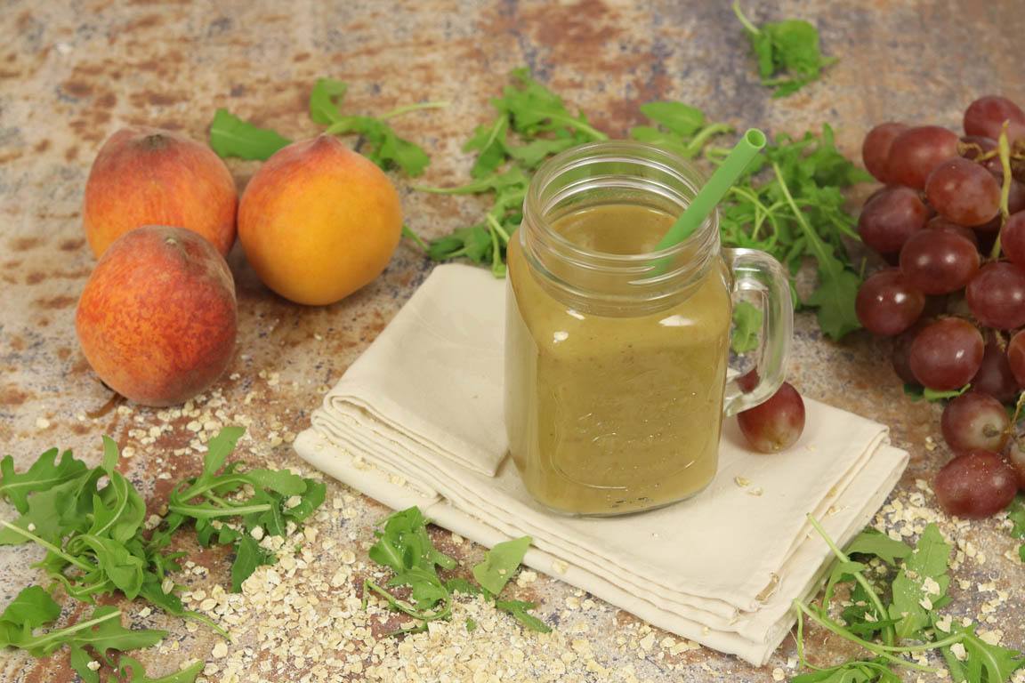 0893A-Smoothie-verde-de-rucula-y-melocoton_Simple-Blending