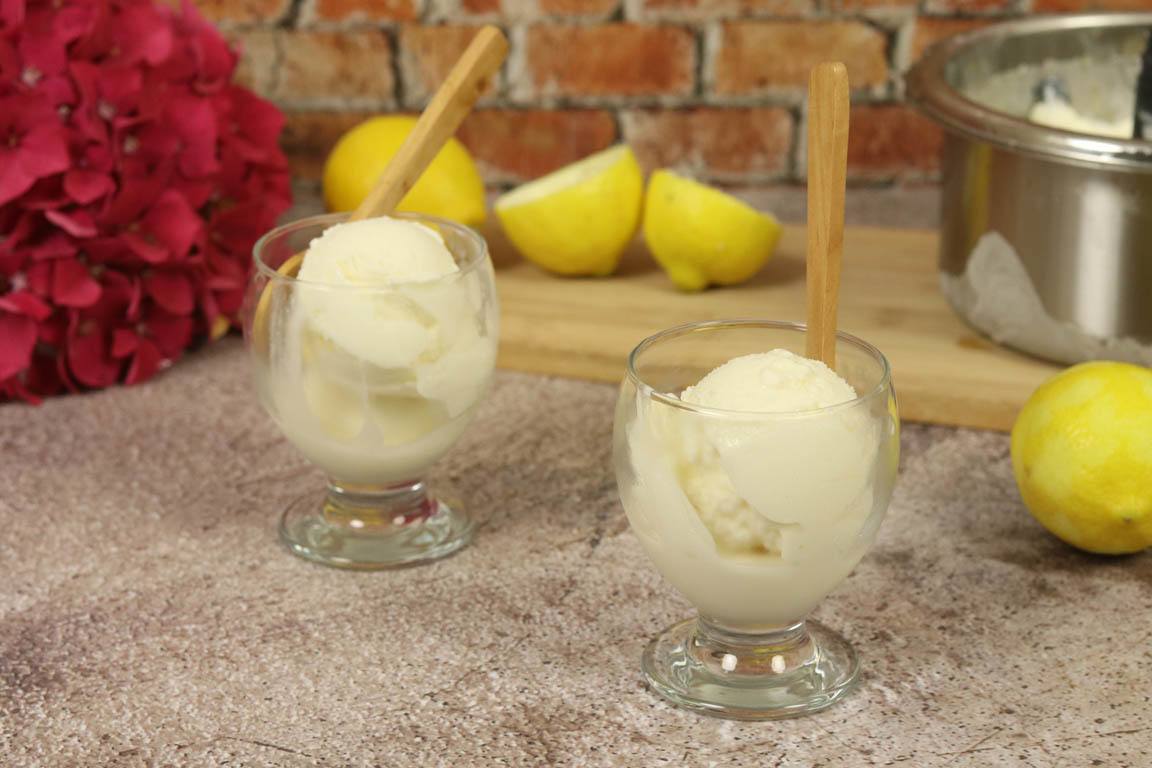 0896B-Helado-cremoso-de-limon_Simple-Blending