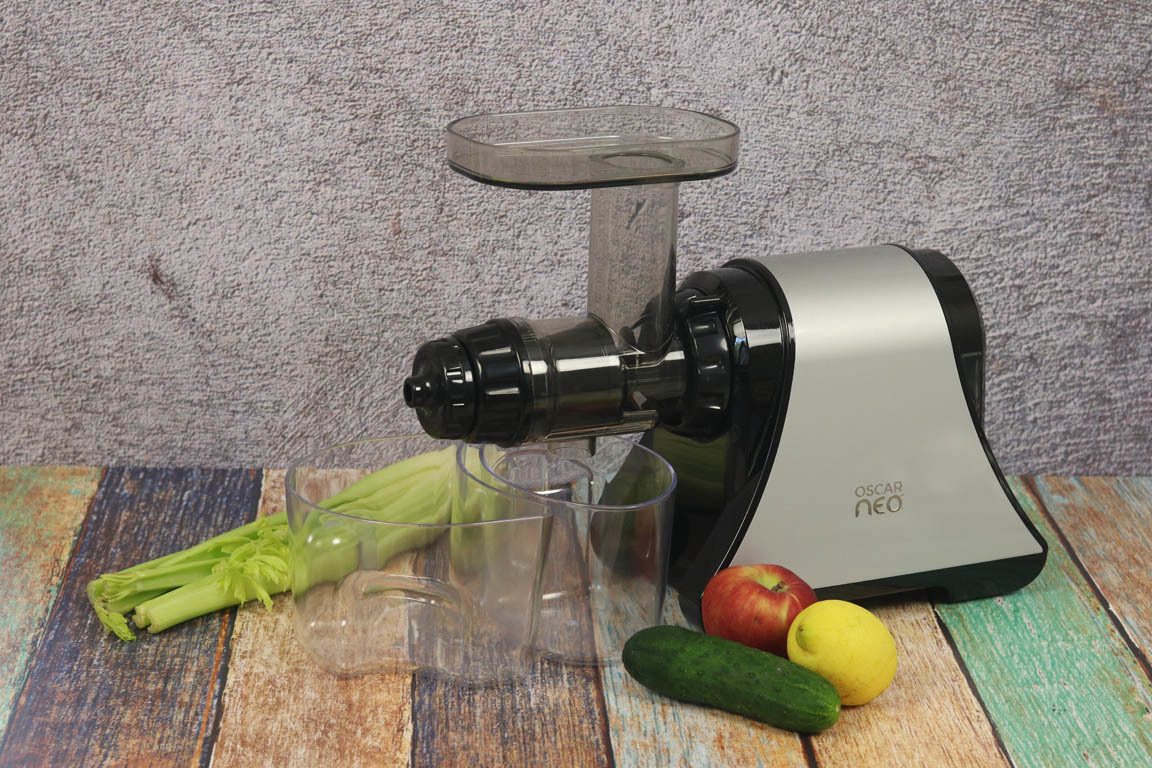 0899A-Mi-extractora-de-jugos-de-extraccion-lenta-en-frio_Simple-Blending