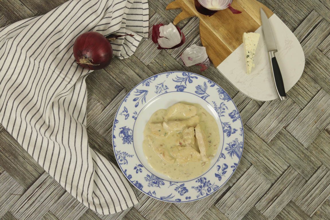 1008A-Pechuga-de-pollo-con-salsa-de-queso-azul_Simple-Blending