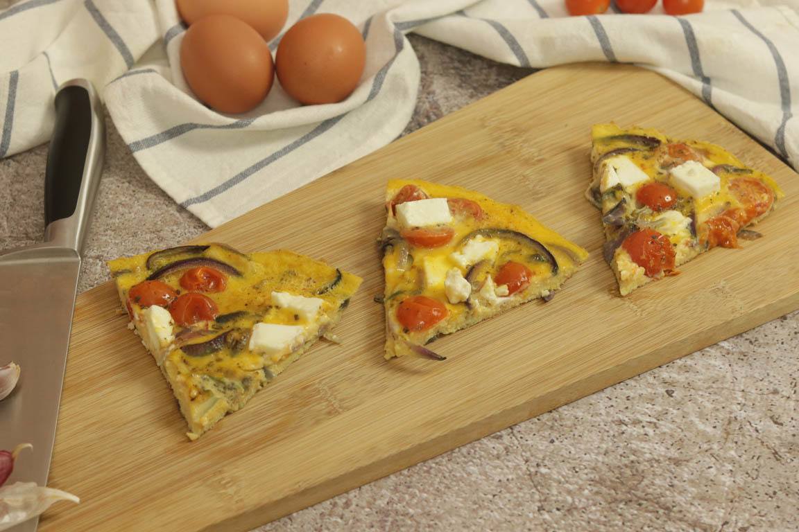 1060B-Fritatta-de-tomates-cherry-y-queso-feta_Simple-Blending