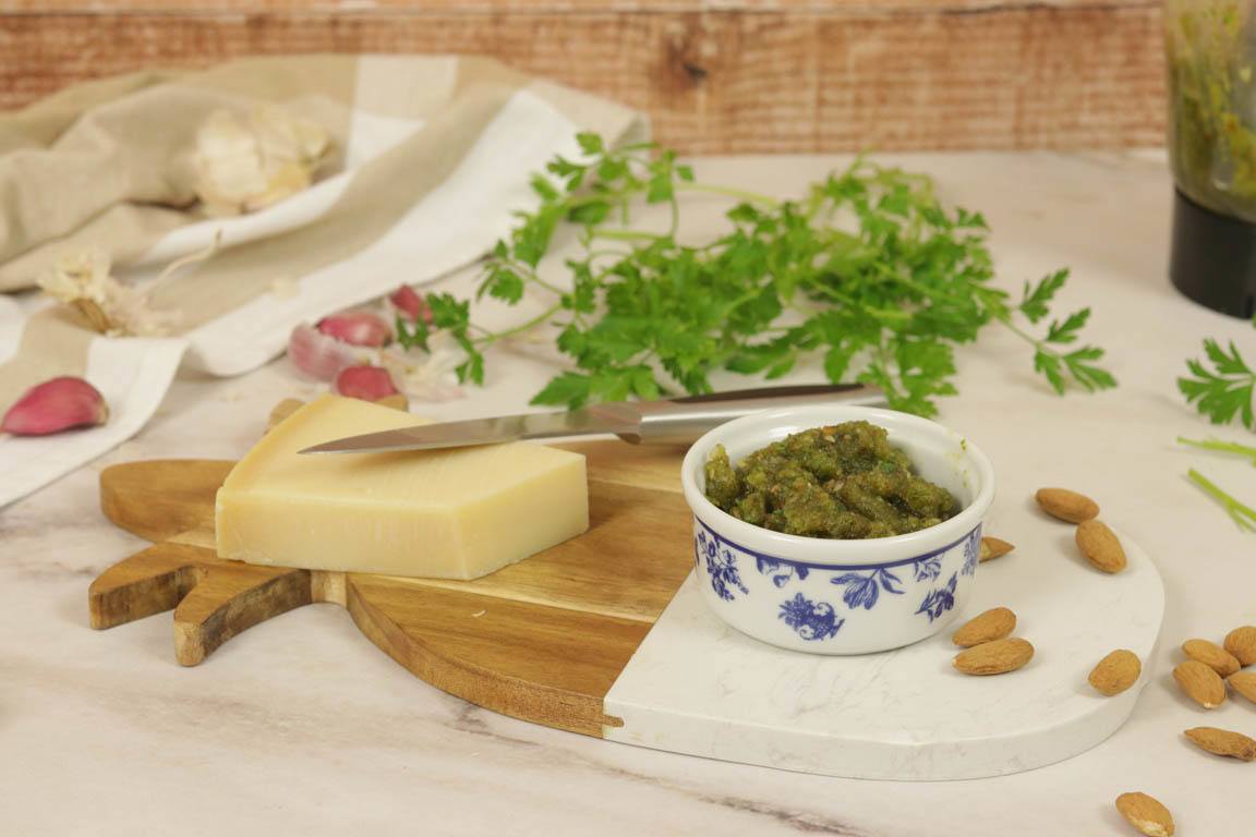 1135A-Pesto-de-perejil-y-parmesano_Simple-Blending