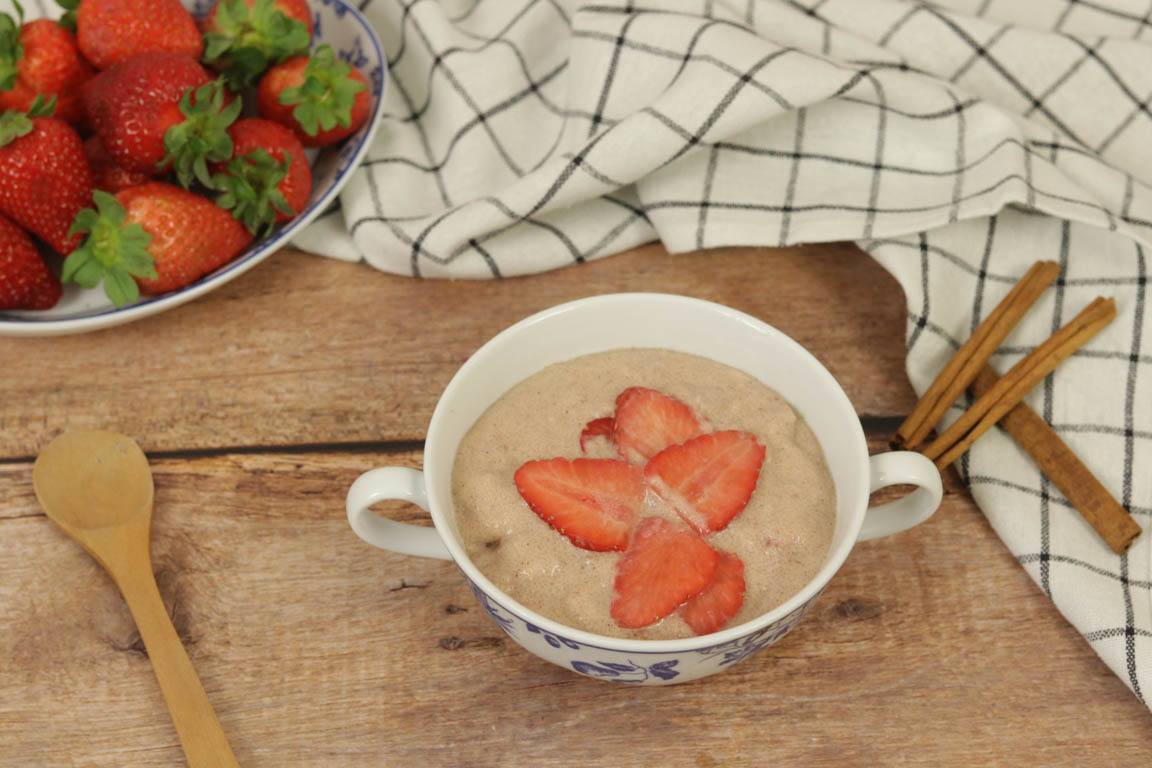1136B-Gachas-de-semola-de-trigo-con-fresas_Simple-Blending