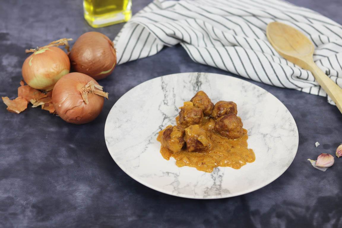 1236A-Albondigas-al-curry_Simple-Blending