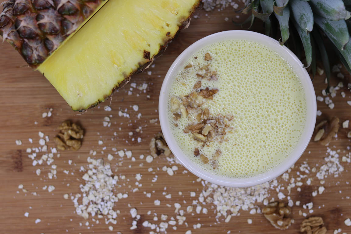 321B-Smoothie-bowl-proteico-de-piña_Simple-Blending