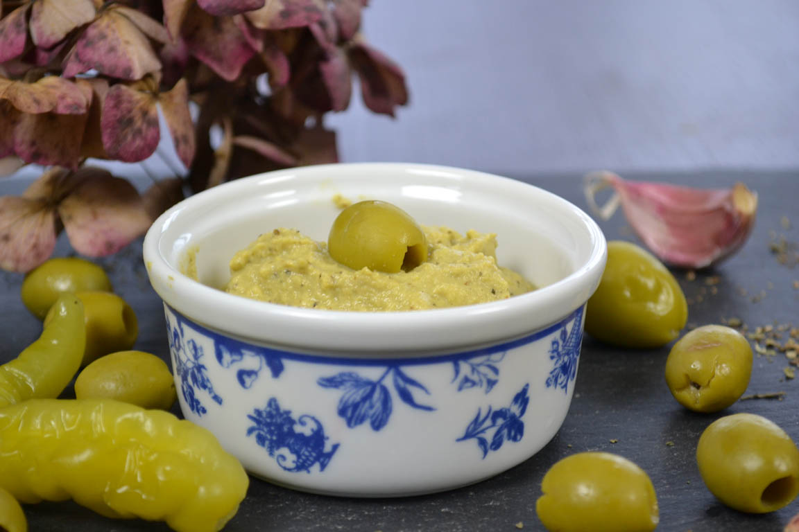 322A-Tapenade-de-aceitunas-verdes_Simple-Blending