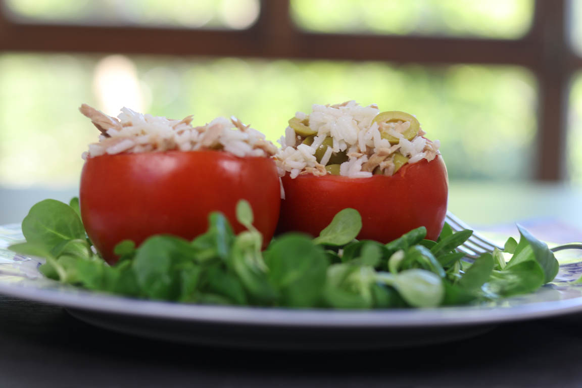 343A-Tomates-rellenos-de-arroz-con-atun_Simple-Blending
